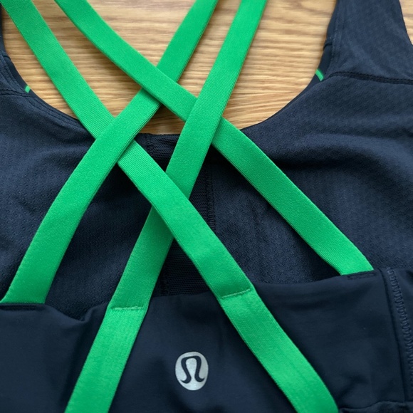 Lululemon NWOT Energy Tank (8) - Picture 8 of 15